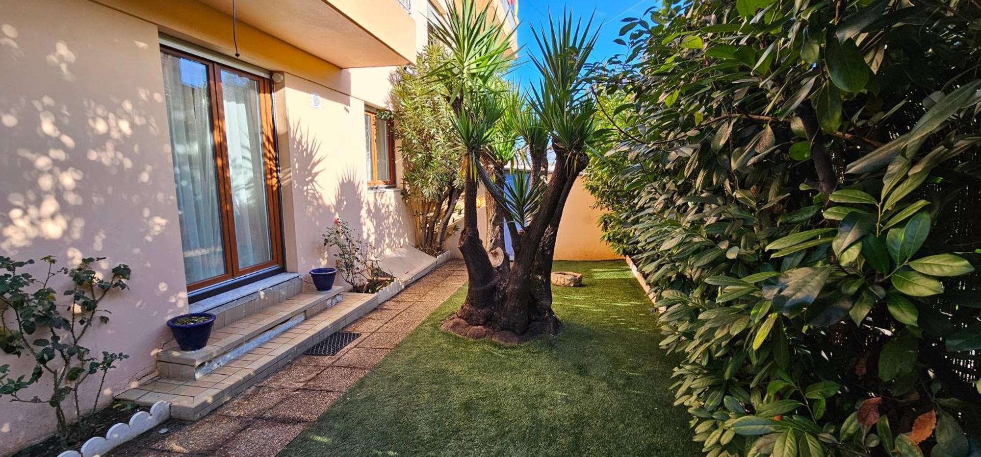 Duplex Climatise 100m2, Jardin, Garage Individuel Clos Apartment Antibes