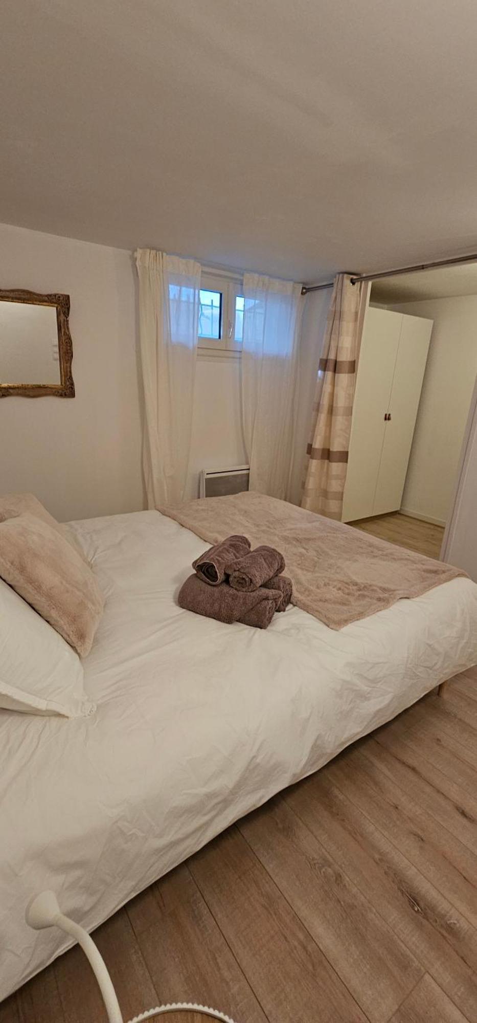 Appartement Duplex Climatise 100m2, Jardin, Garage Individuel Clos Antibes