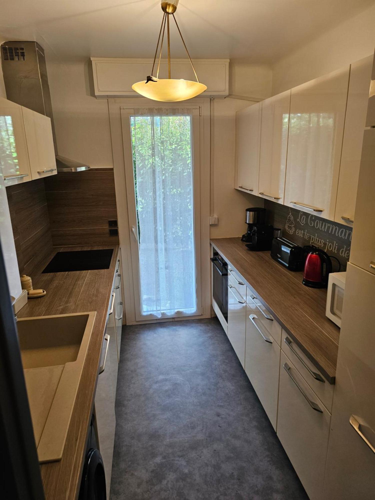 Duplex Climatise 100m2, Jardin, Garage Individuel Clos * Antibes