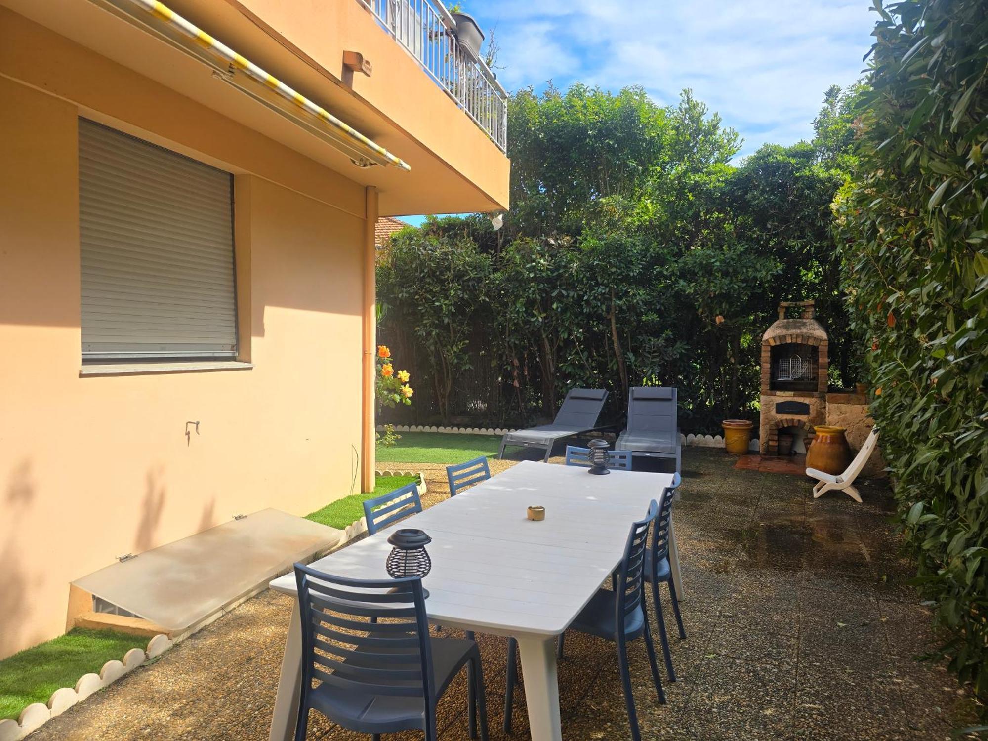 Duplex Climatise 100m2, Jardin, Garage Individuel Clos * Antibes
